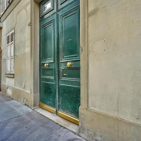 Beautiful Studio Paris Invalides 公寓